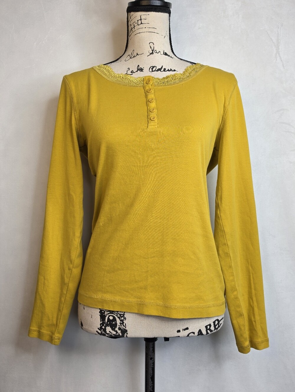 Jones New York Sport Mustard Yellow Lace Trim Henley Top Small Y2k Boho